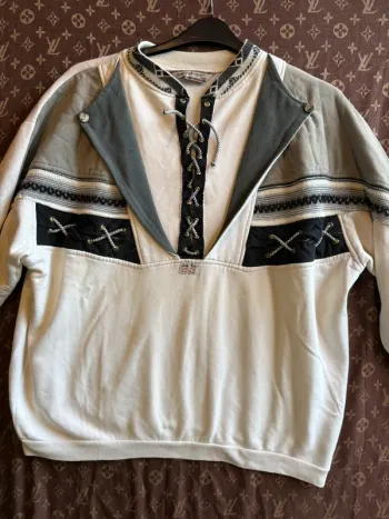 Pull oversize  vintage new rich Boy’s