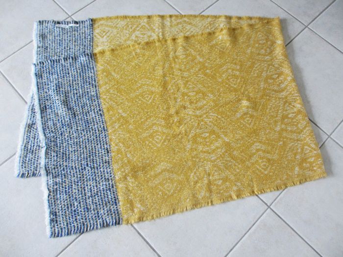 Echarpe couleur moutarde et bleu marine femme Cache Cache - photo numéro 1