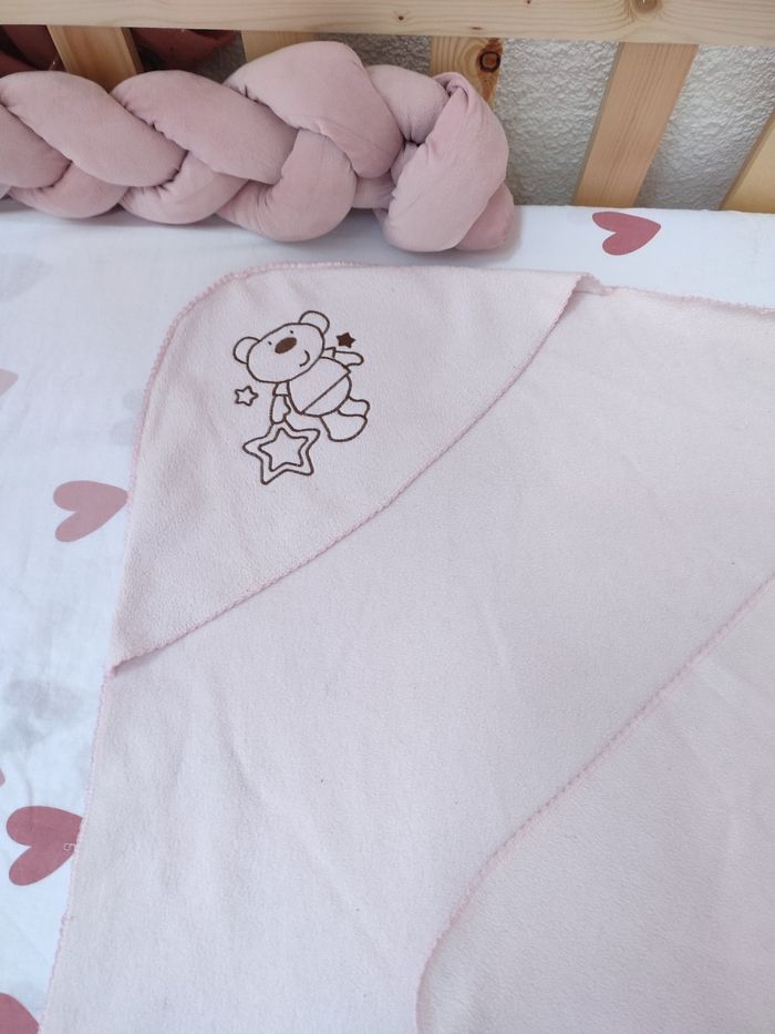 Plaid/Couverture polaire bébé - Ours - Rose pâle - Très bon état - Emmaillotage - photo numéro 3
