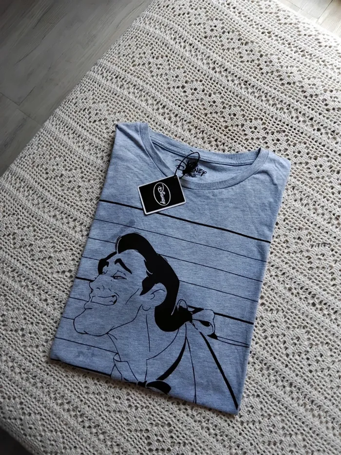 Tee-shirt Disney  neuf avec étiquette