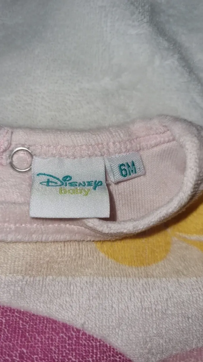 Pyjama princesse 6 mois en bon état - photo numéro 11