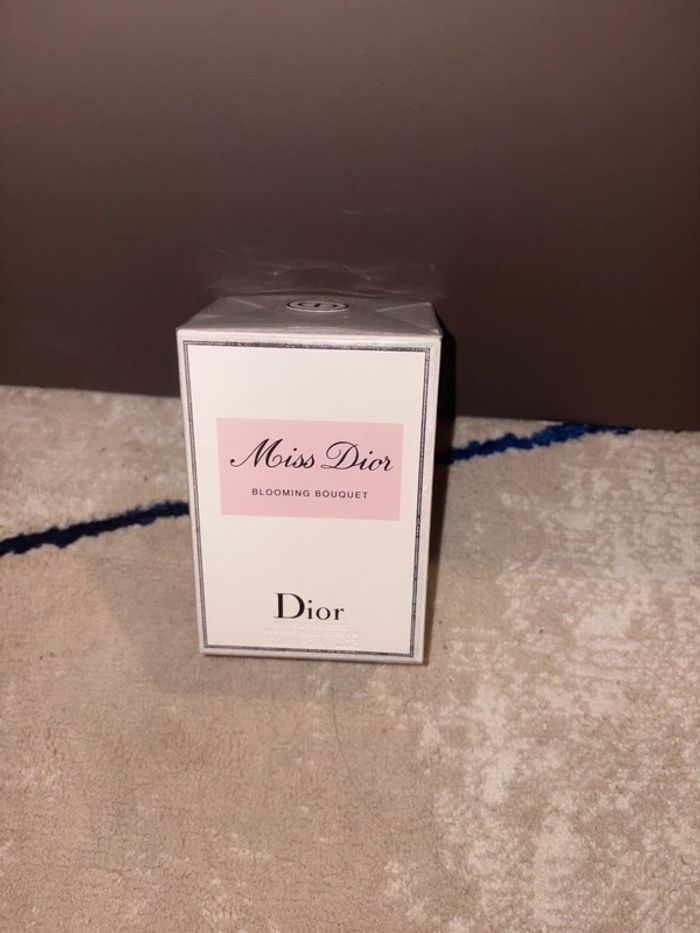 Neuf avec étiquette·Dior - photo numéro 2