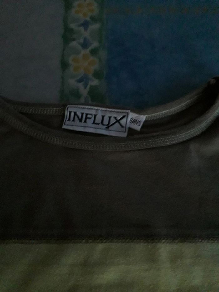 T-shirt M L 8 ans - photo numéro 9