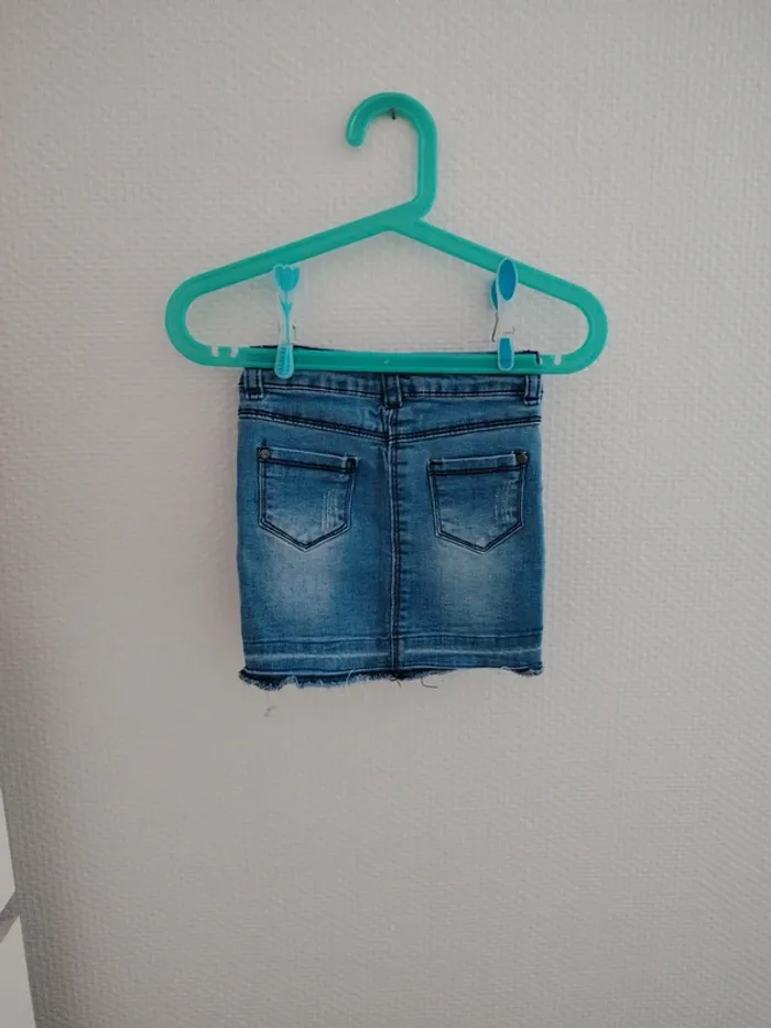 Jupe en jean droite neuf taille 3 ans - photo numéro 4