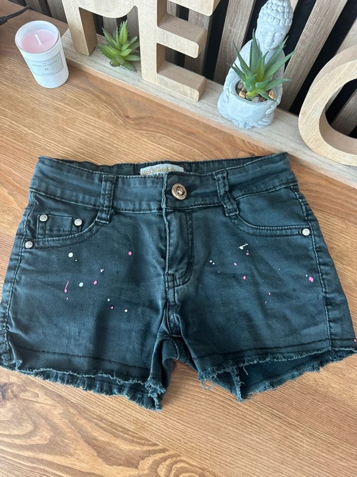 Short noir 6 ans - photo numéro 2