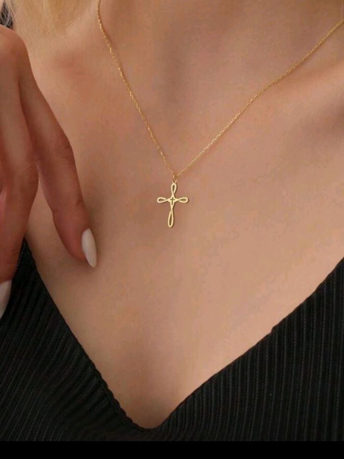 Collier croix Chrétienne - photo numéro 2