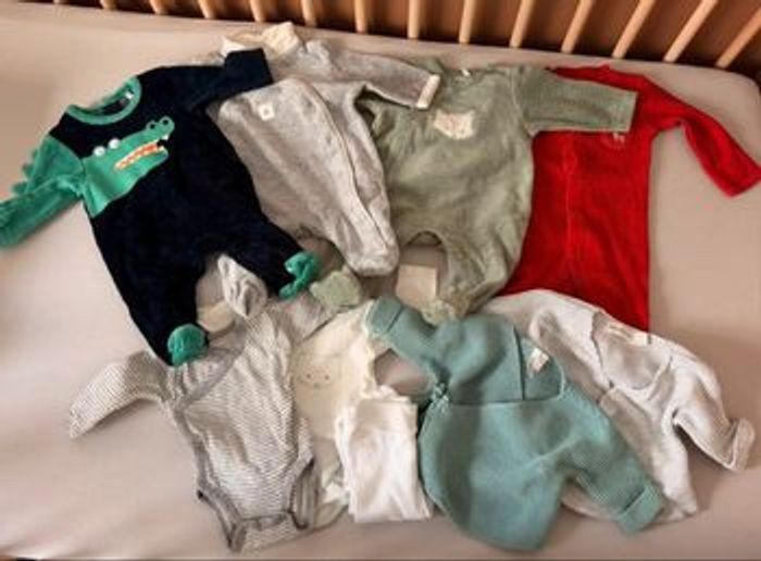 Lot vêtement naissance