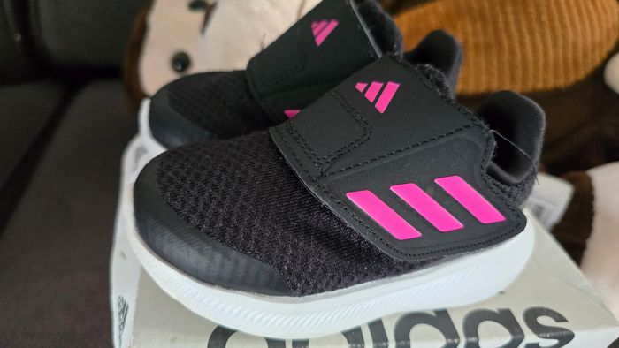 Basket fille noir et rose Adidas 22 - photo numéro 2