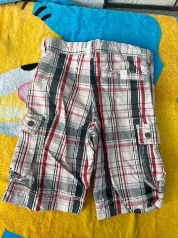 Bermuda cyrillus taille 6 ans 116 cm