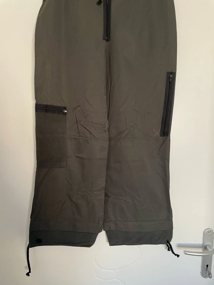 Pantacourt kaki satiné taille haute poche côté Mado Marcel taille 38 - photo numéro 3