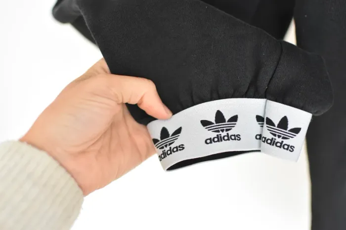 Jogging Adidas en taille S - Très bon état - photo numéro 5