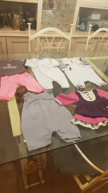 Lot vetements bebé fille 1 mois