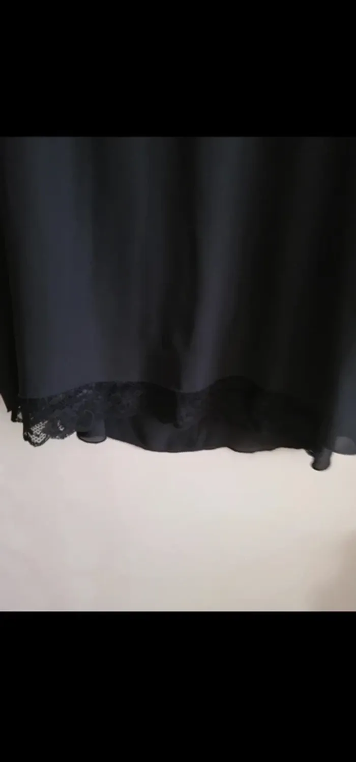 Robe noire - photo numéro 3
