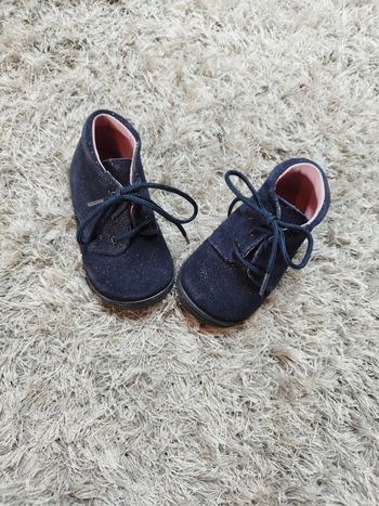 Superbe basket de marche bébé fille fashion privé taille 19