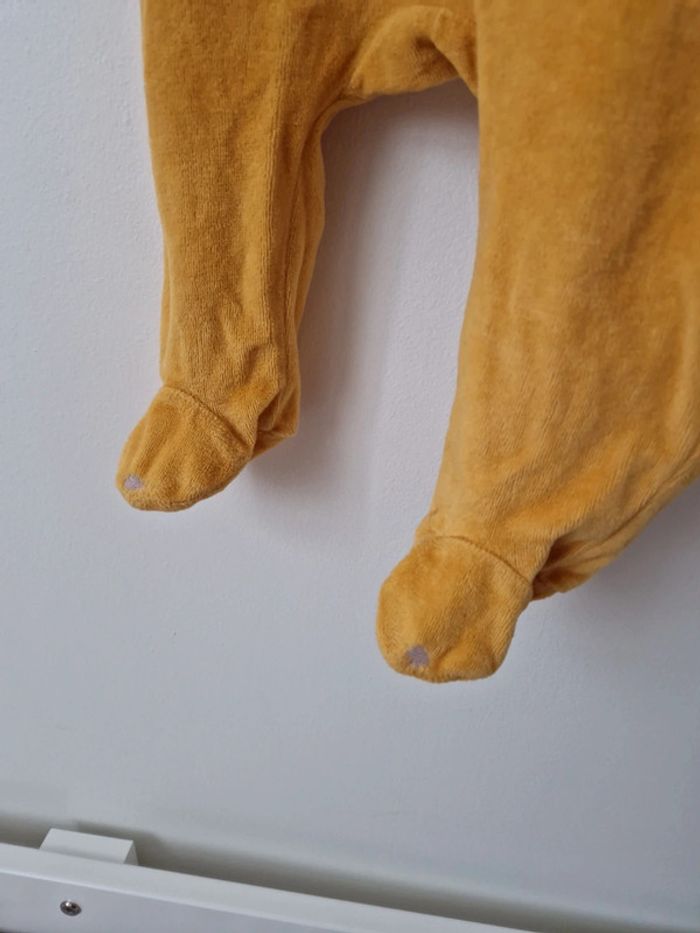 Grenouillère jaune pyjama velours 6mois - photo numéro 3