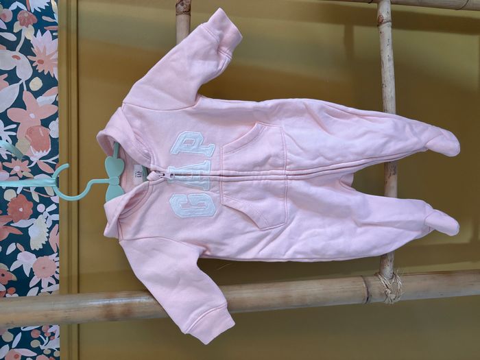 Combinaison bébé logo GAP 0-3M