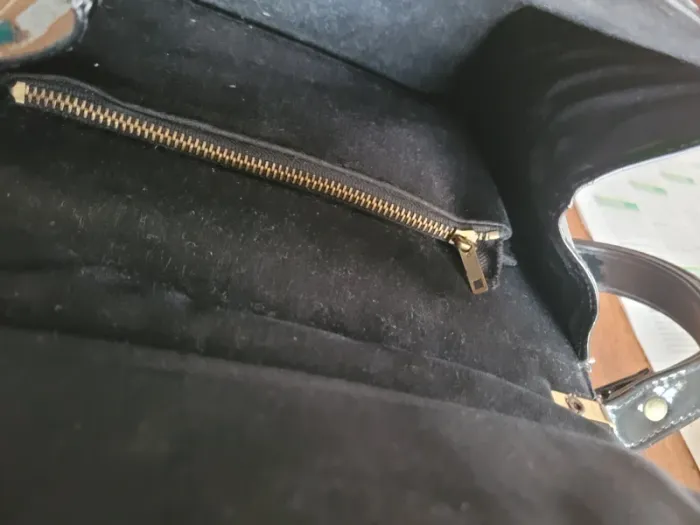 Sac à main en cuir vernis vintage - photo numéro 7