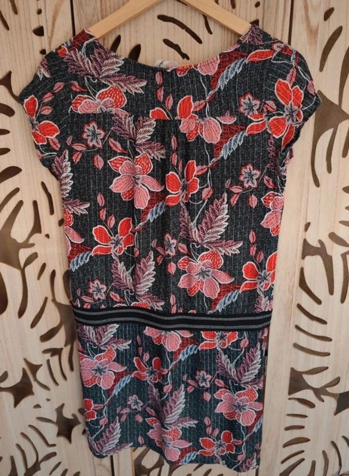 Robe courte fleurie - col V- Taille 36 Grain de Malice - photo numéro 11
