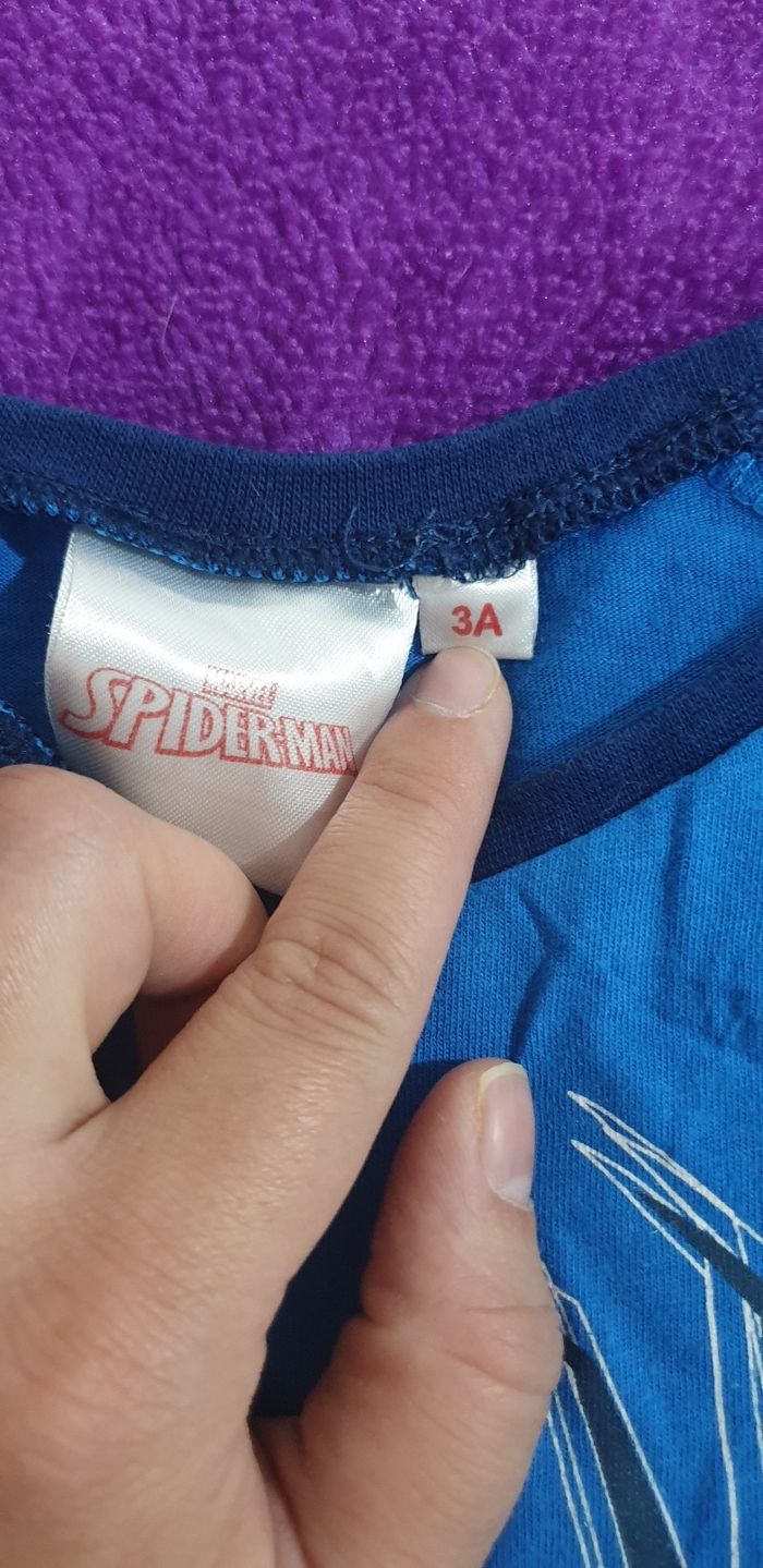 Tee shirt très bon état - photo numéro 3