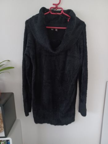 Pull Rainbow à col style carmen coloris noir taille 40/42 en parfait état.