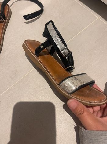 Sandales IKKS taille 34, bon état cuir