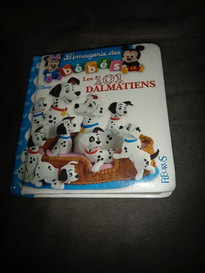 Livre les 101 dalmatiens