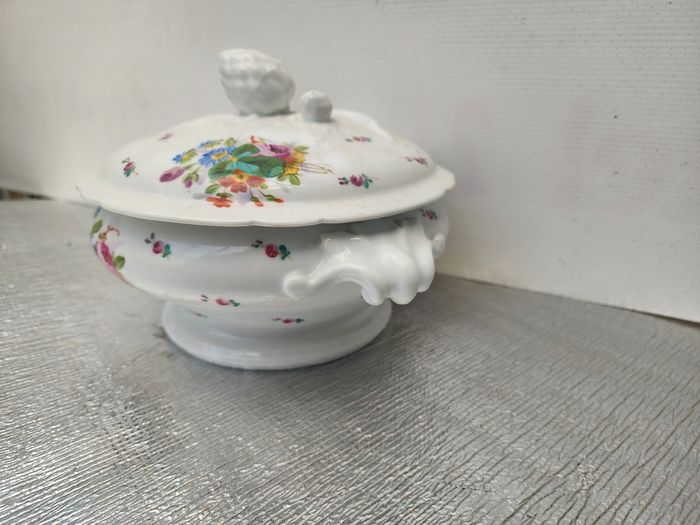 Vends  porcelaine    et soupière - photo numéro 4