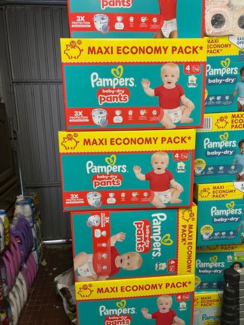 Couches Pampers taille 4 pants