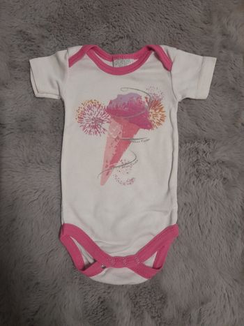 Bodie manche courte taille 3mois