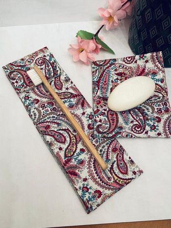 Pochette à brosse à dent et pochette à savon