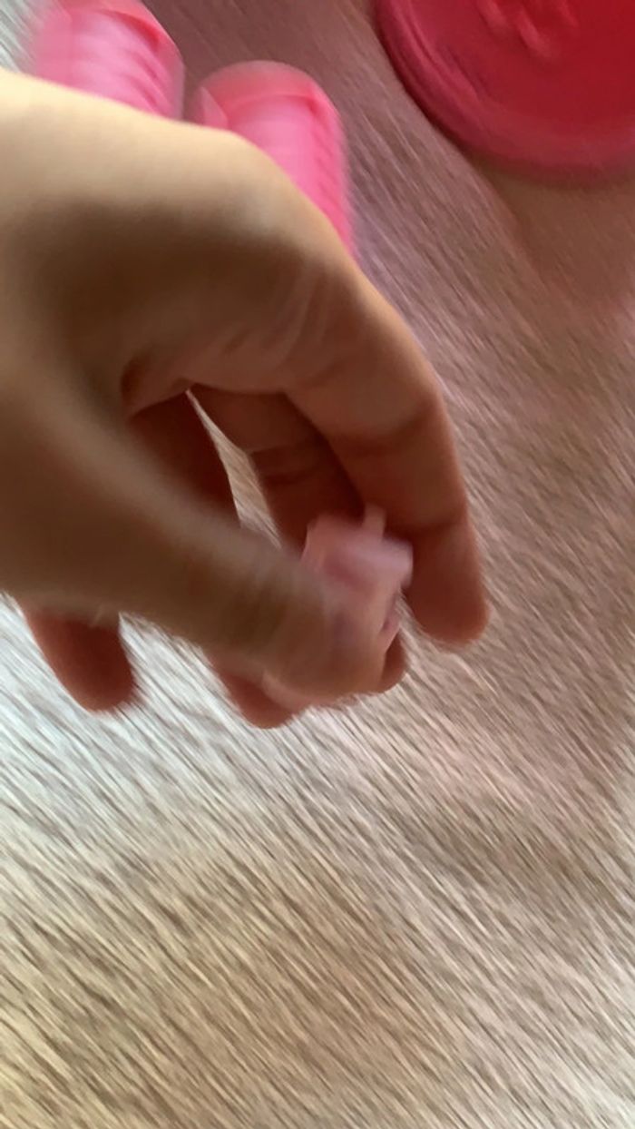 Lot poupée LOL sac rigide rose avec petit tonneau et biberon - photo numéro 3