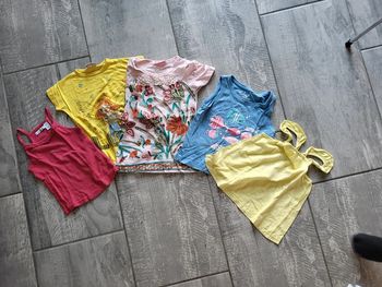 Lot t shirt 2 ans