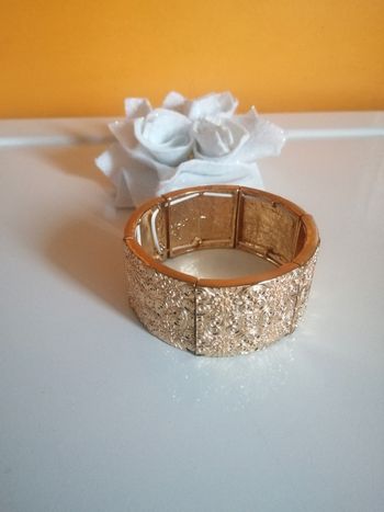 🌸Large bracelet doré martelé Neuf "So bijoux chics" 🌸