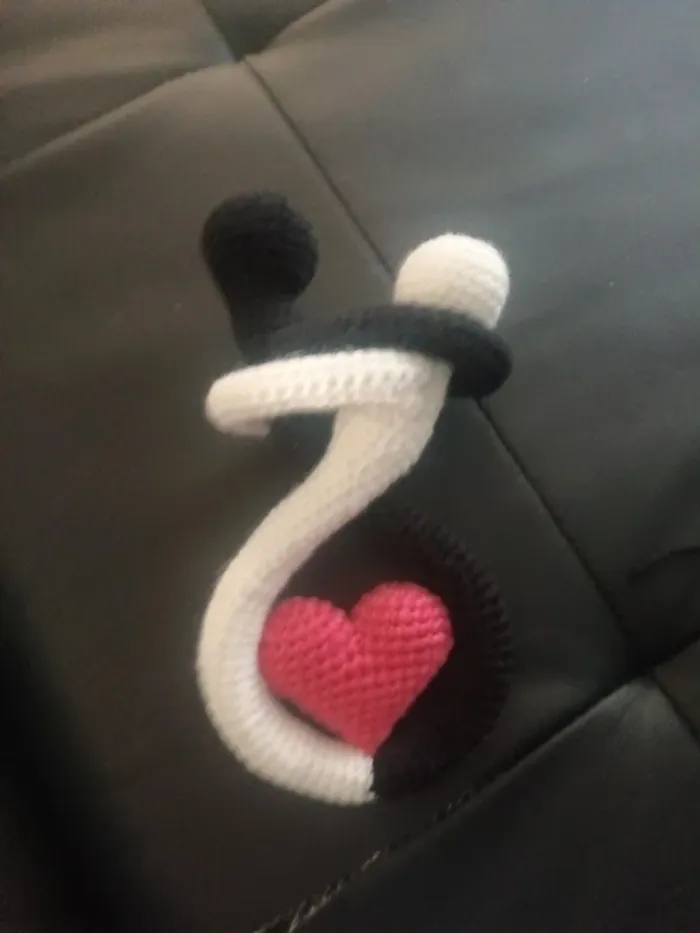 Amoureux avec coeur neuf - photo numéro 3