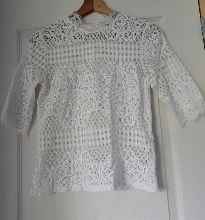 Magnifique haut blouse dentelle zara taille M