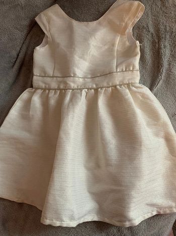 Robe crème et dorée