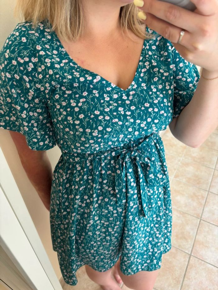 Robe verte/bleu fleurie - Femme - 38/M - photo numéro 2