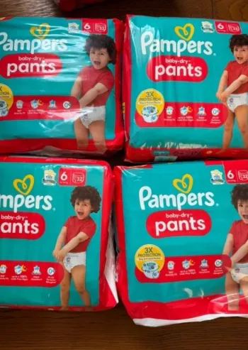 Lot de 4 paquets des couches Pampers taille 6