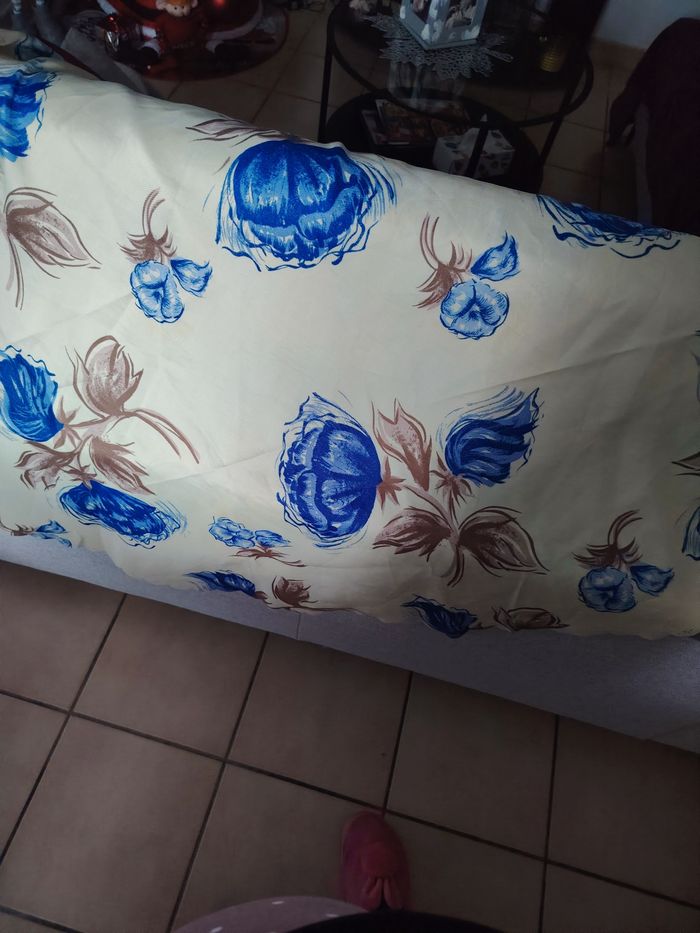 Très jolie nappe ronde en tissu - photo numéro 6