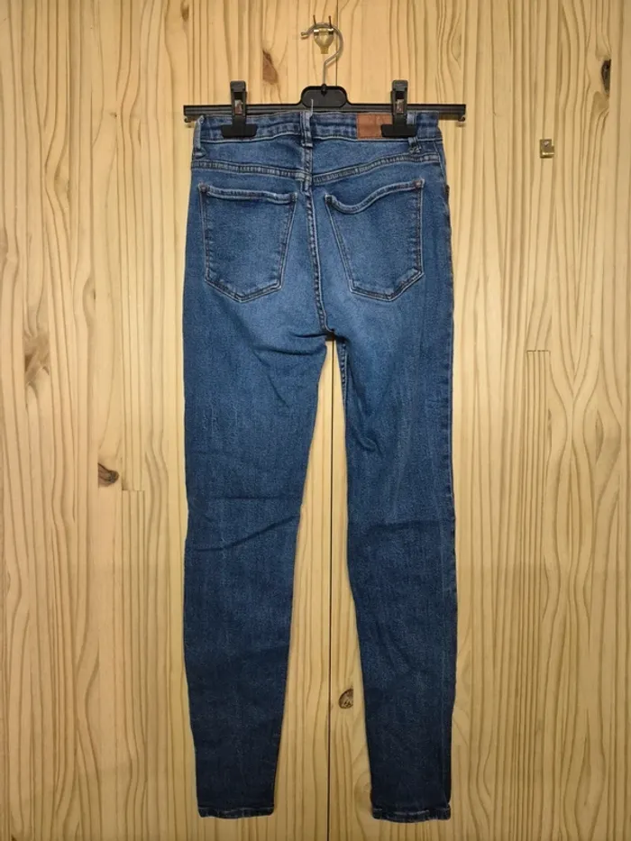Jeans Bershka - photo numéro 4