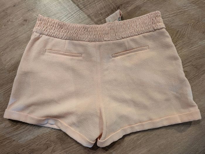 Short rose pâle avec noeud - photo numéro 3