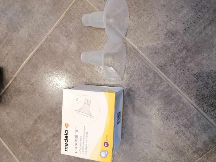 lot de 2 téterelles medela personal fit xl 30 mm utilisé une fois car erreur de taille.
