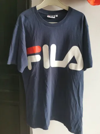 Tee shirt Fila.
