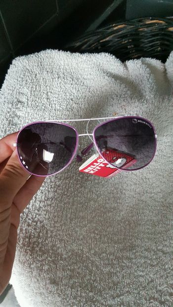 Lunettes de soleil hello kitty 😎