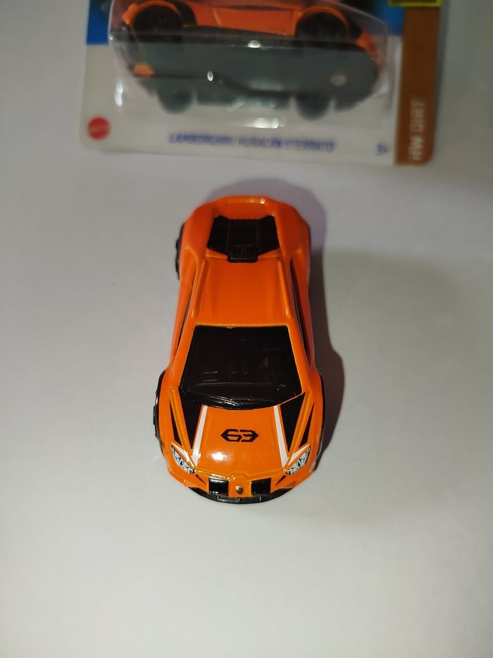 Hot Wheels Lamborghini Huracán Sterrato 2024 - photo numéro 3