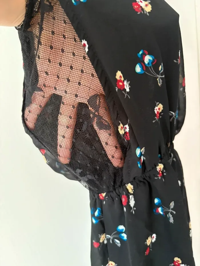 Robe de plage noire dentelle - photo numéro 2