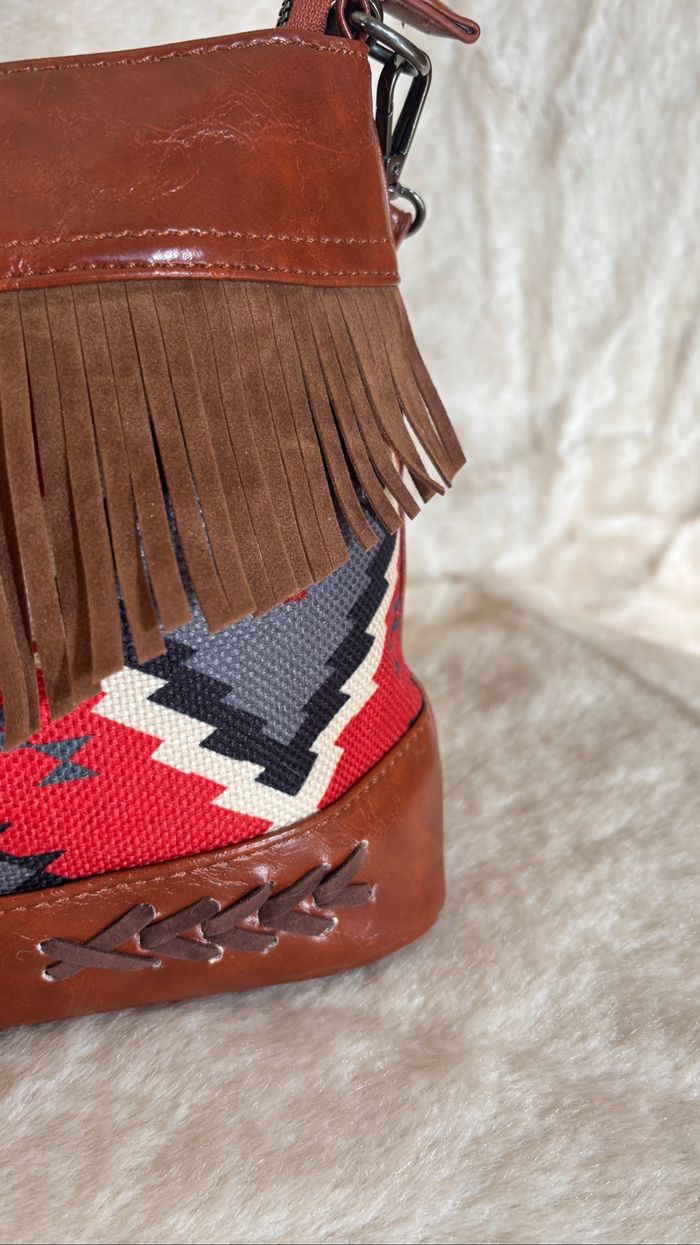 Sac bandoulière western bohème marron rouge style amérindien à franges neuf - photo numéro 5