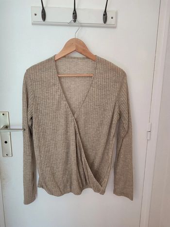 Pull fin/t-shirt manches longues beige doré en L
