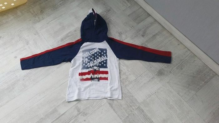 Tee-shirt manches longues Taille 8 ans