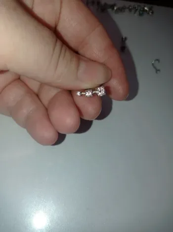 Piercing rose petite boule a vissé